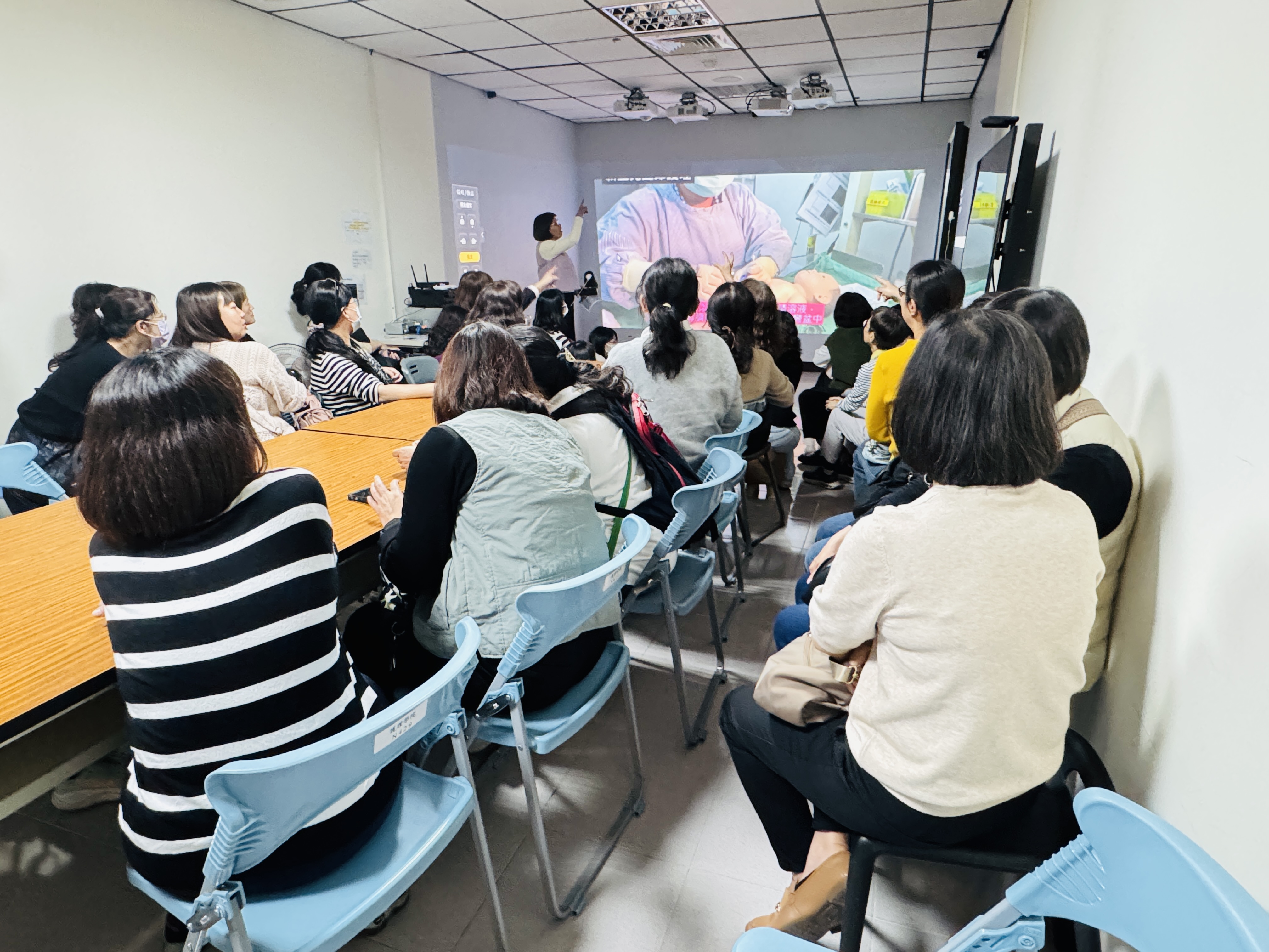 007 參訪沉浸式教室