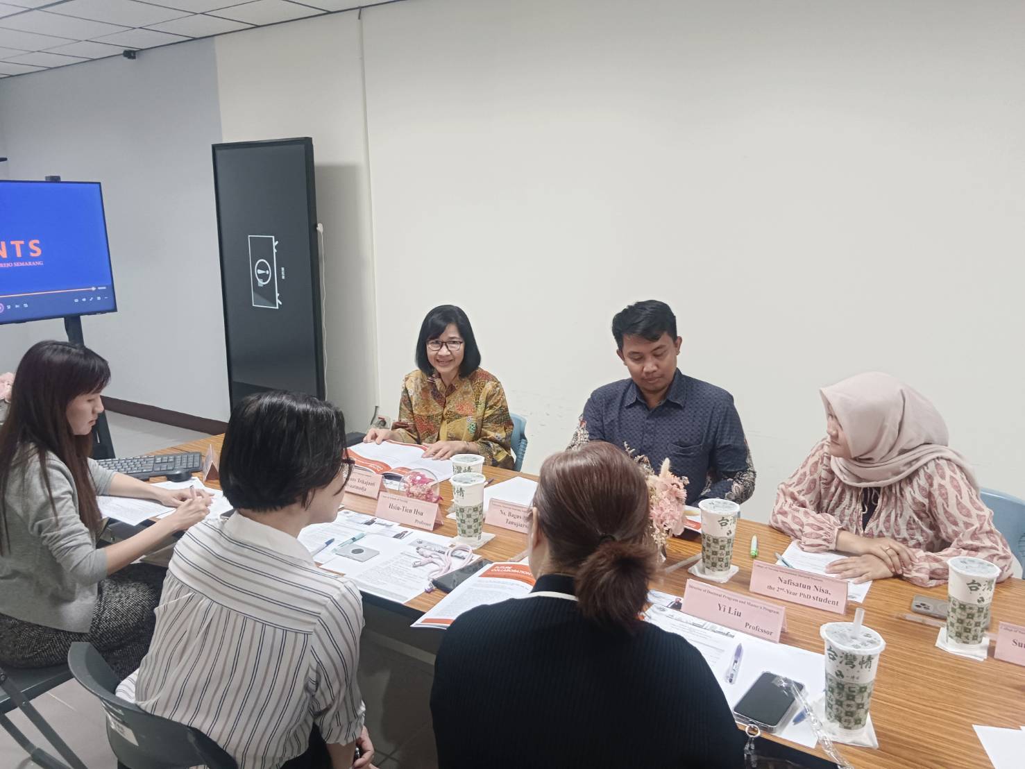 雙方進行學術合作交流